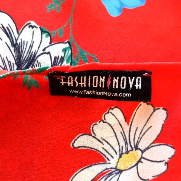 Fashion Nova Floral Kimona Wrap - Picture 5 of 6